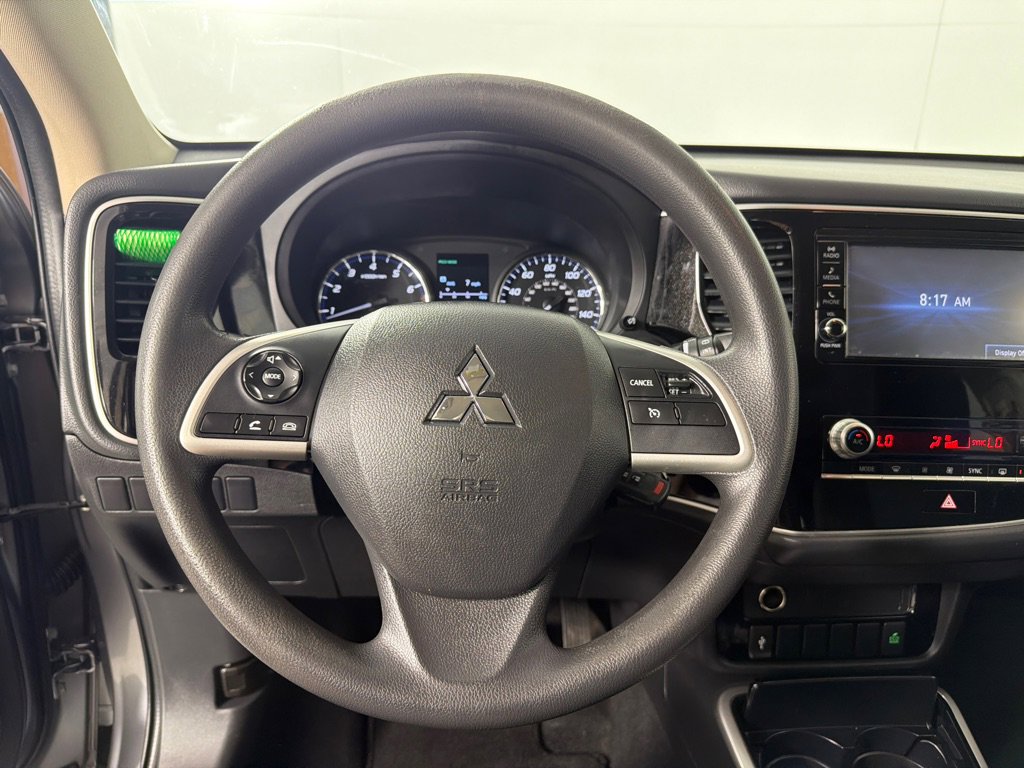 Used 2020 Mitsubishi Outlander ES FWD image 15