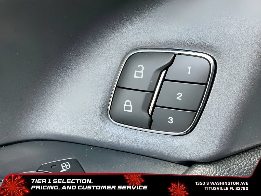 Used 2023 Ford Expedition XLT RWD image 21