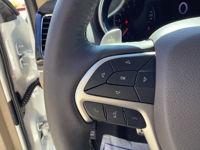 Used 2020 Jeep Grand Cherokee Overland AWD/4WD image 13