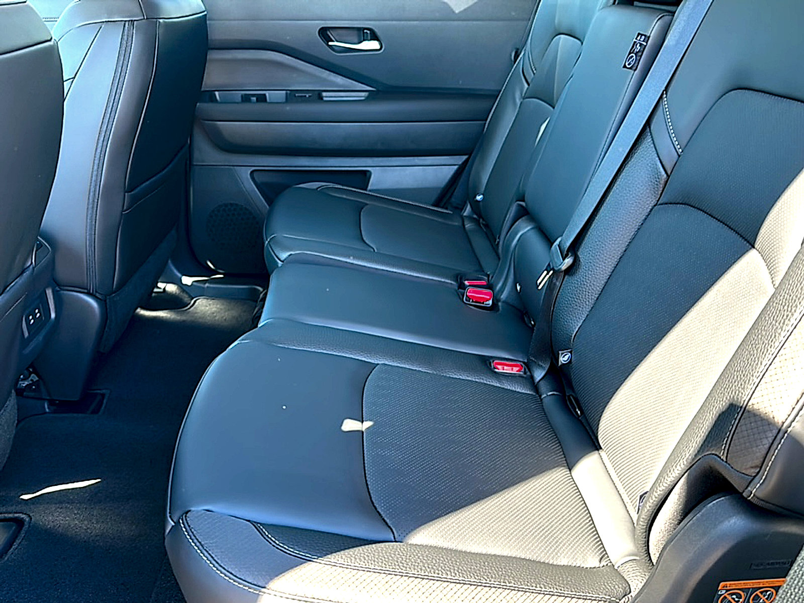 New 2026 Nissan Pathfinder SL image 15