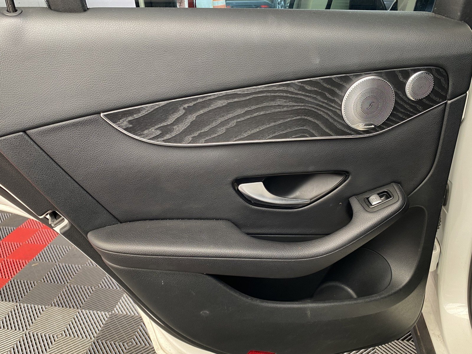 Used 2018 Mercedes-Benz GLC 300 4MATIC Coupe image 16