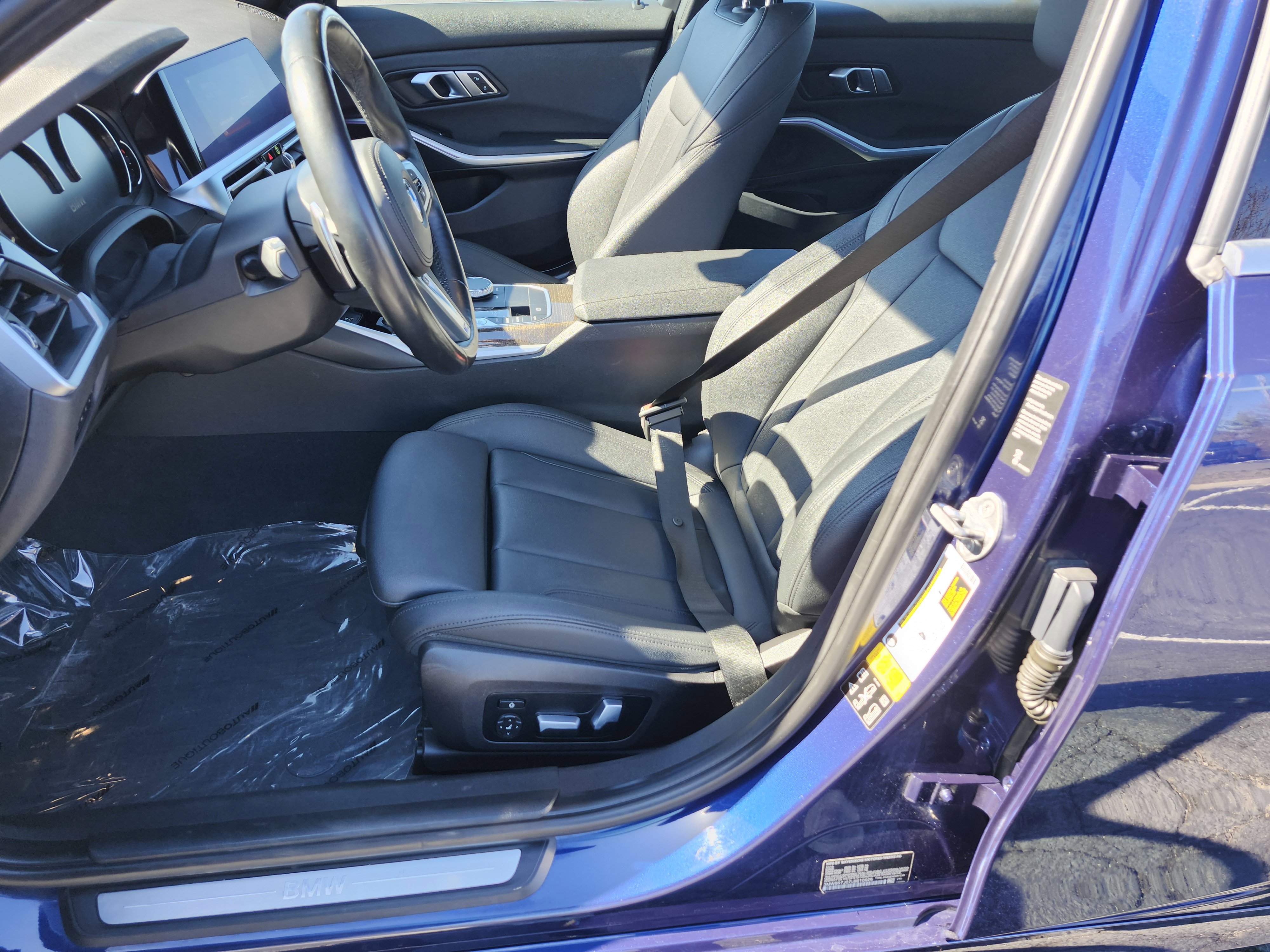 Used 2020 BMW 330i xDrive Sedan w/ Convenience Package image 26