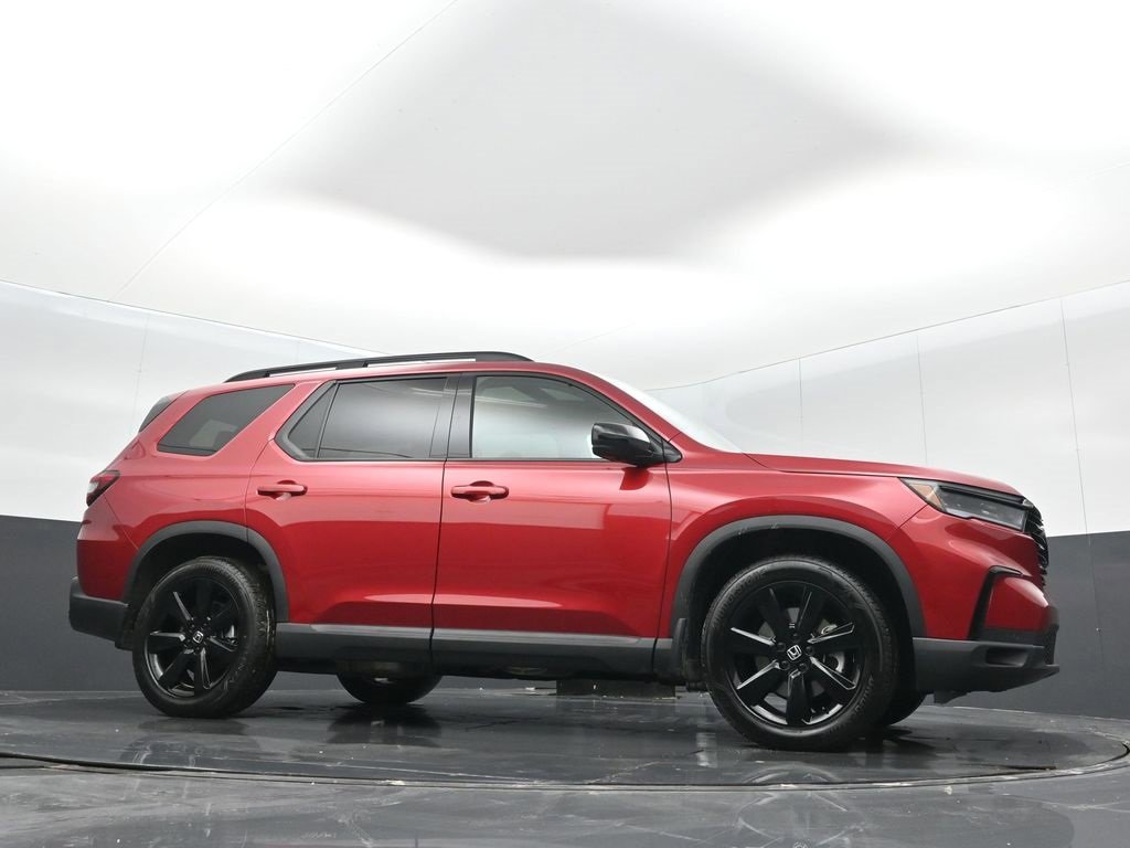Certified 2025 Honda Pilot Black Edition image 29
