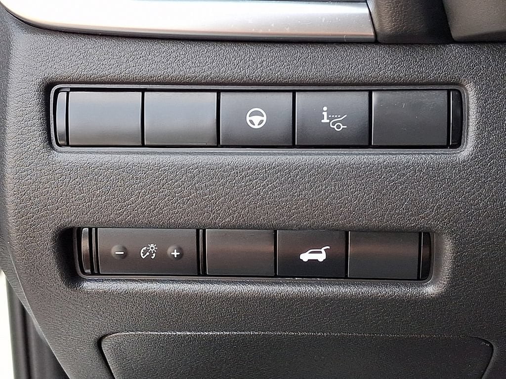 Used 2021 Nissan Rogue Platinum AWD/4WD image 29