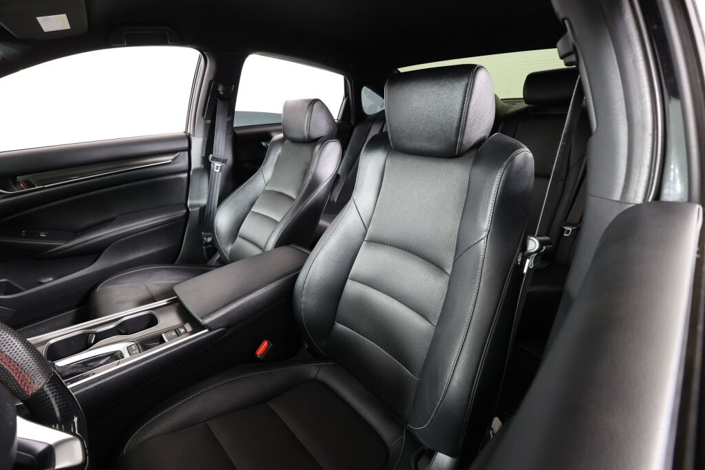 Used 2019 Honda Accord Sport image 11