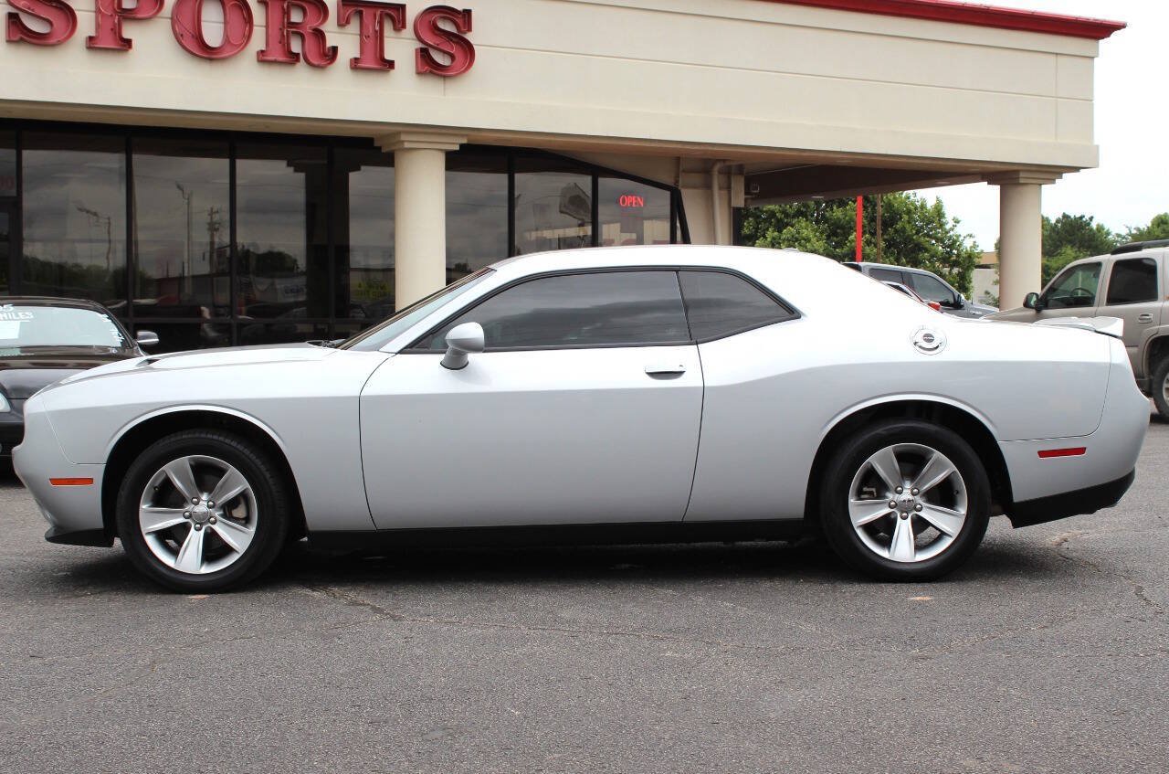 Used 2021 Dodge Challenger SXT RWD image 6