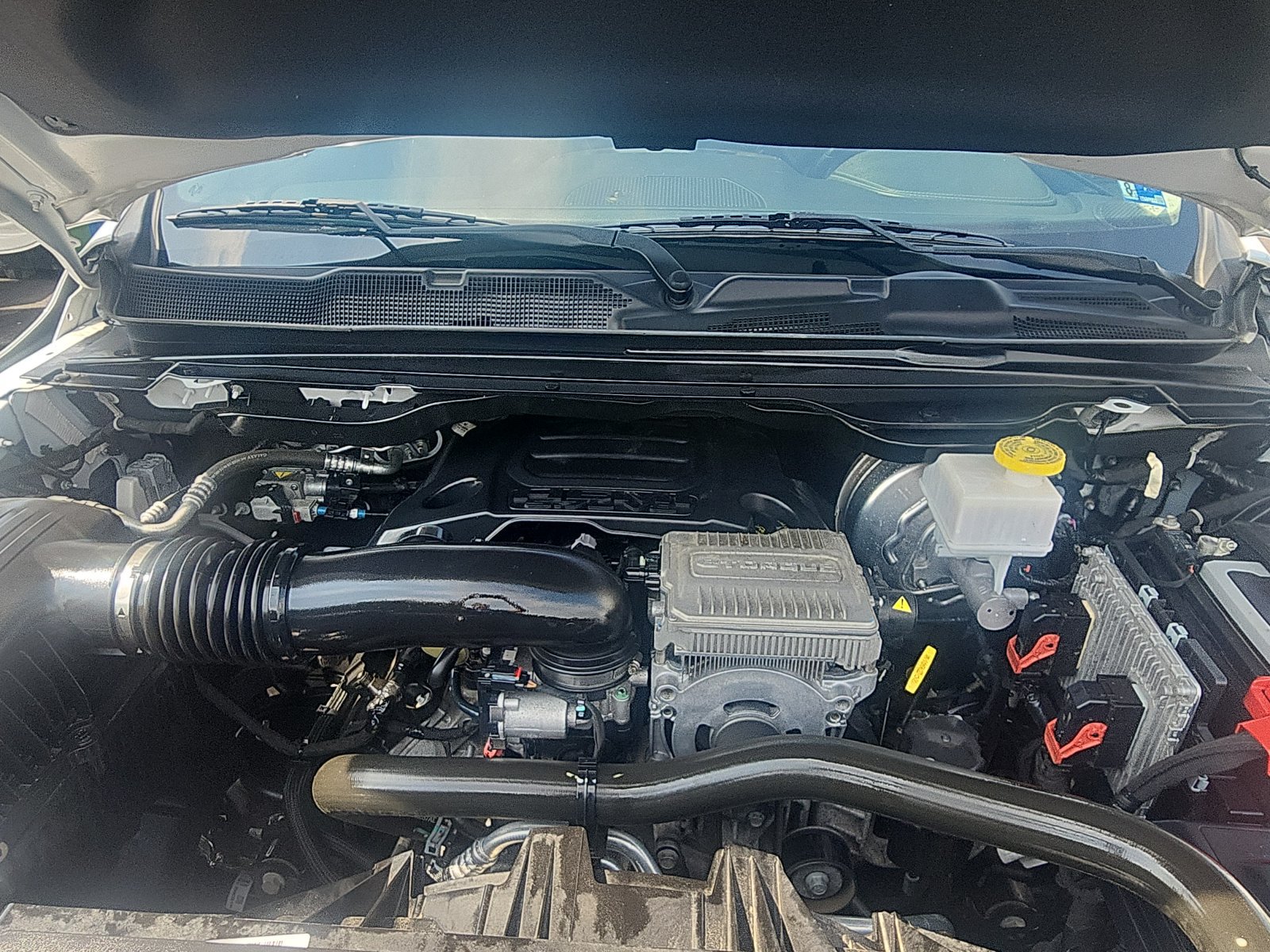Used 2022 RAM 1500 Laramie AWD/4WD image 11