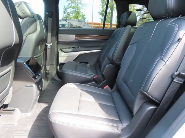 Used 2026 Cadillac Vistiq Sport w/ LPO, Floor Liner Package AWD/4WD image 32