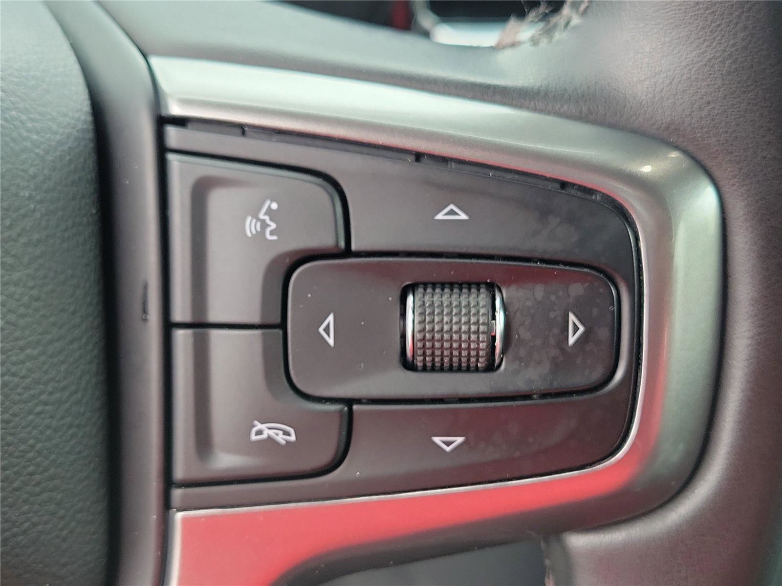 Used 2023 Chevrolet Silverado 1500 LT image 23