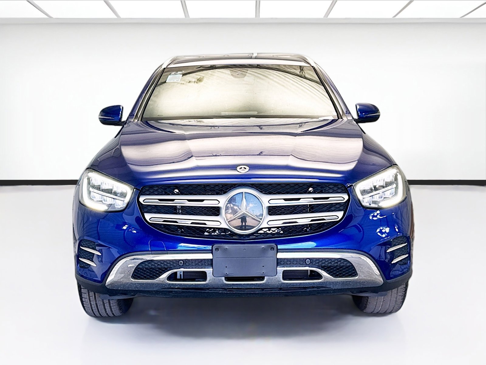 Used 2021 Mercedes-Benz GLC 300 4MATIC image 2