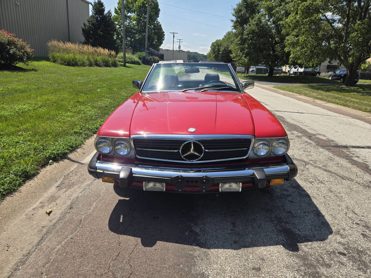 Used 1988 Mercedes-Benz 560 SL image 3