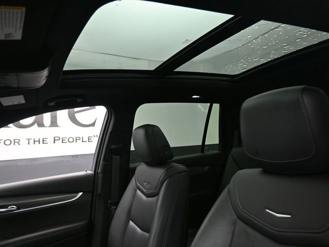 Used 2024 Cadillac XT6 Luxury w/ LPO, Floor Liner Package image 17