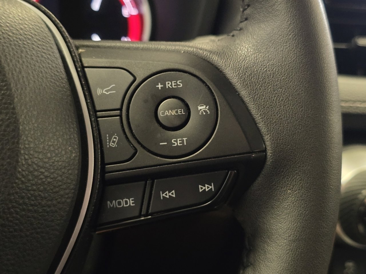 Certified 2023 Toyota RAV4 XLE w/ XLE Grade Weather Package AWD/4WD image 31