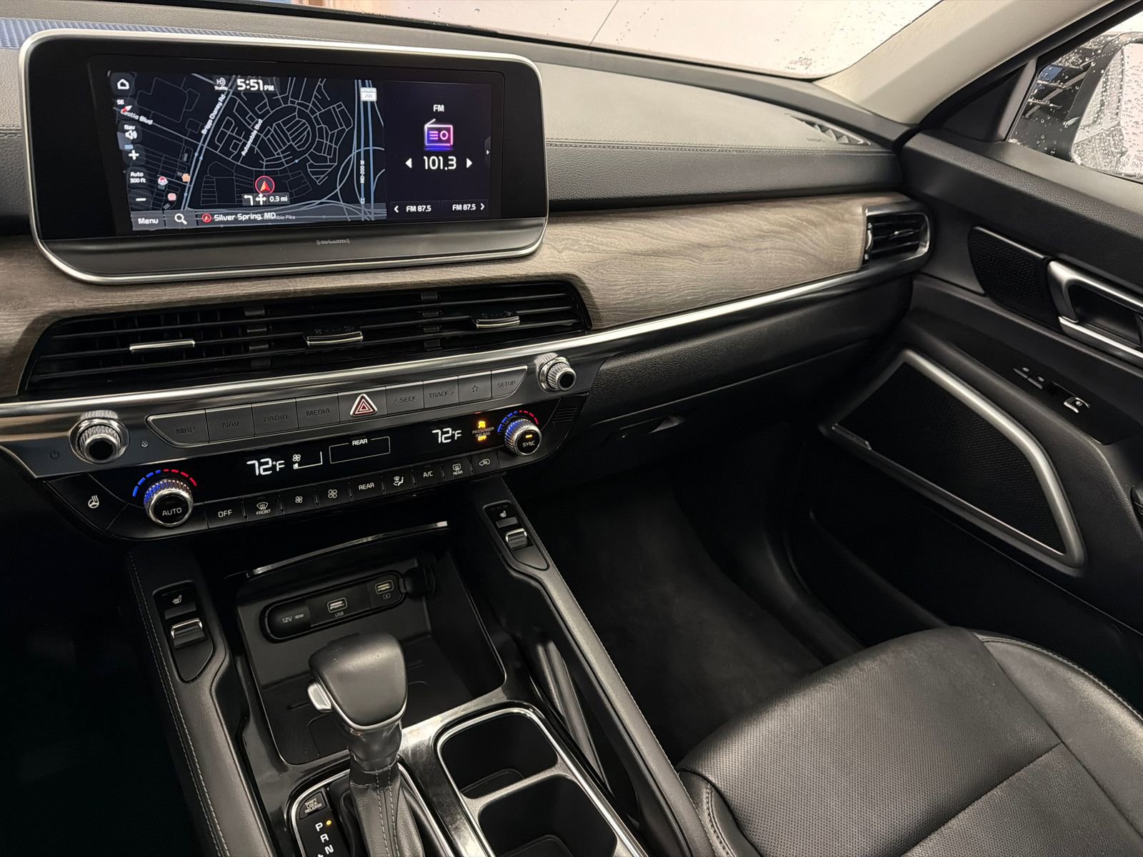 Used 2022 Kia Telluride EX image 25