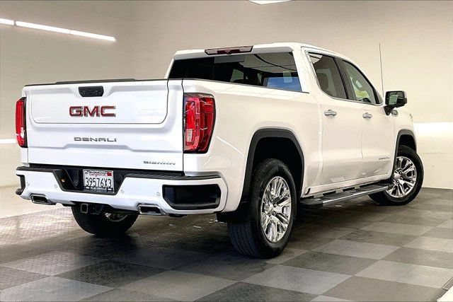 Used 2023 GMC Sierra 1500 Denali w/ Denali Carbonpro Edition AWD/4WD image 13
