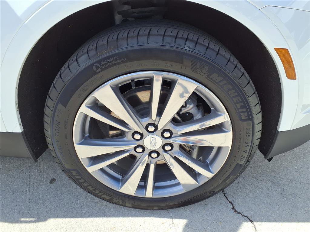 Certified 2025 Cadillac XT5 Premium Luxury AWD/4WD image 7