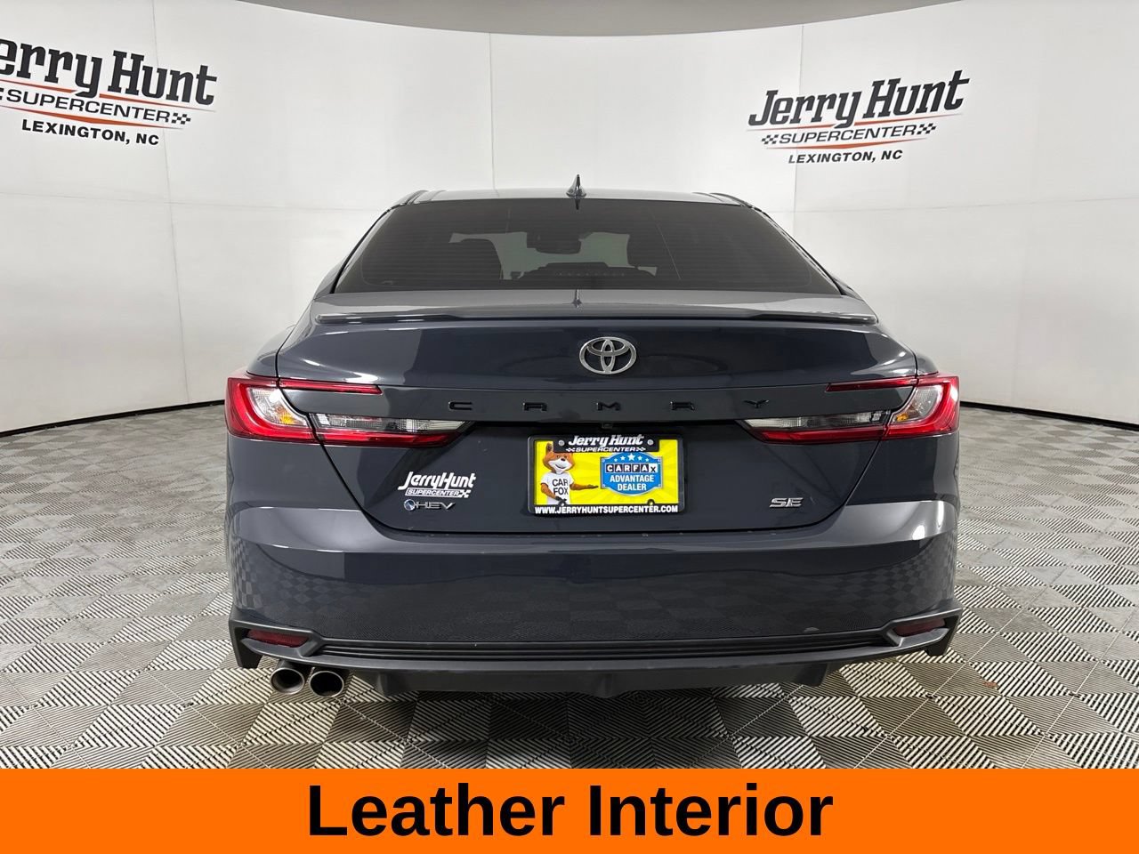 Used 2025 Toyota Camry SE FWD image 7