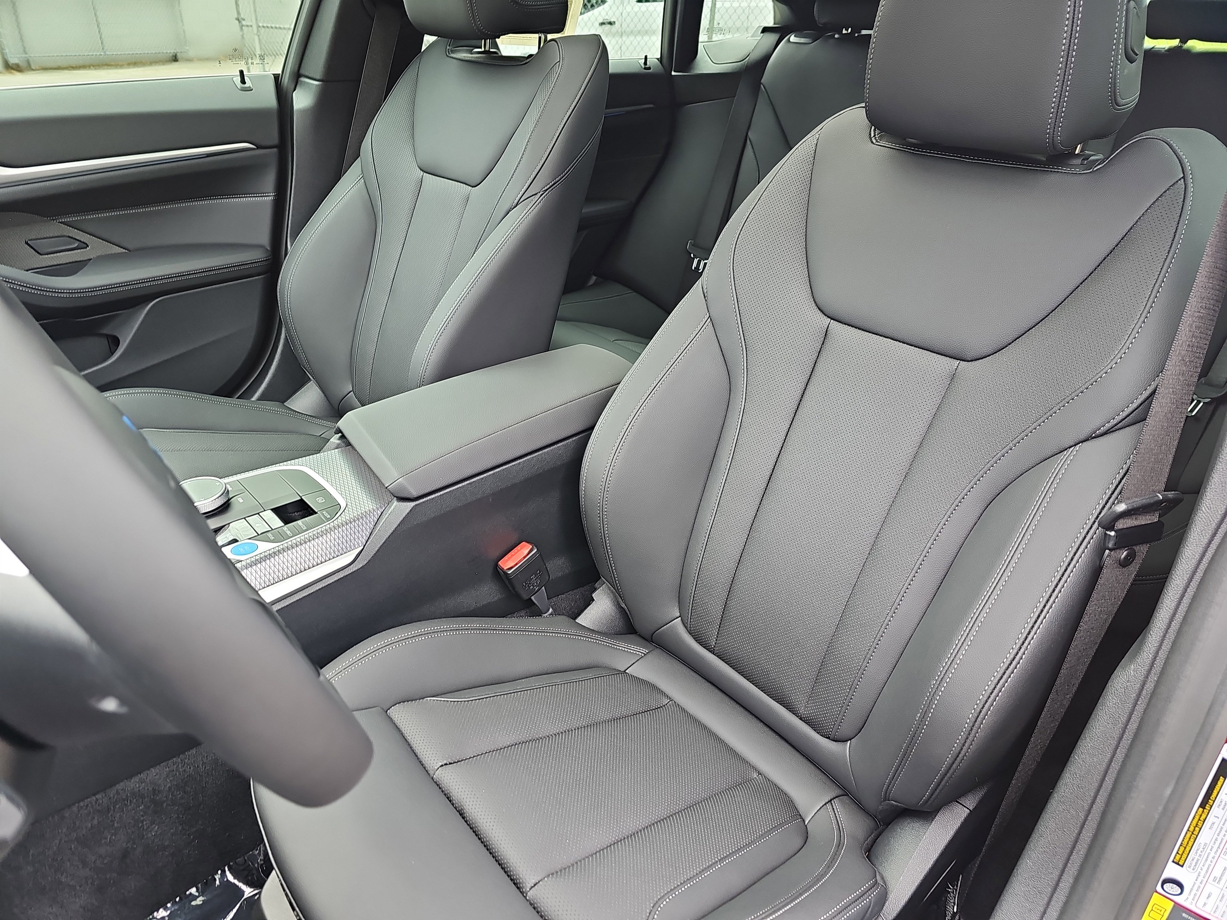 Certified 2025 BMW i4 eDrive40 w/ Premium Package RWD image 17