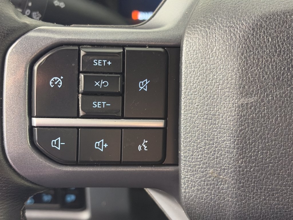 Certified 2025 Ford F350 Lariat AWD/4WD image 17