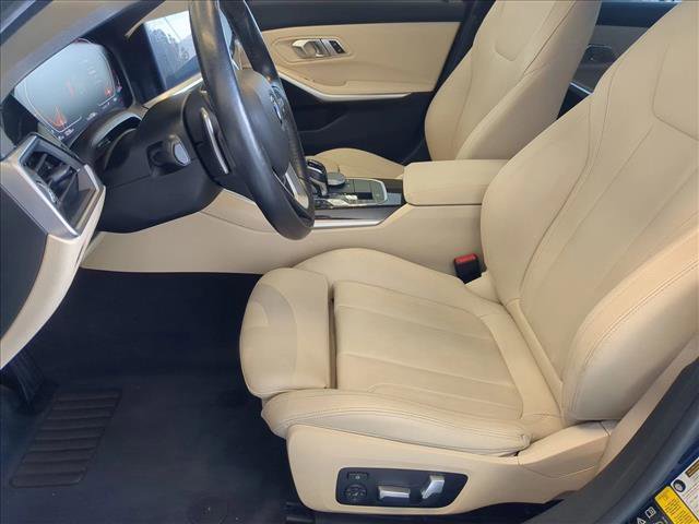 Used 2019 BMW 330i xDrive Sedan w/ Convenience Package image 17