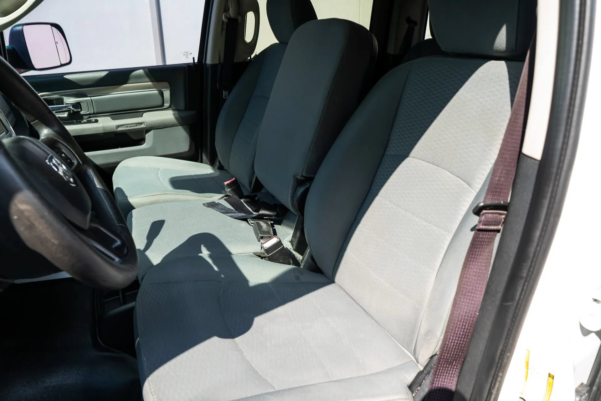 Used 2015 RAM 3500 SLT AWD/4WD image 18