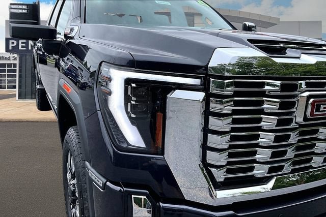 Certified 2025 GMC Sierra 3500 Denali w/ Denali Reserve Package AWD/4WD image 29