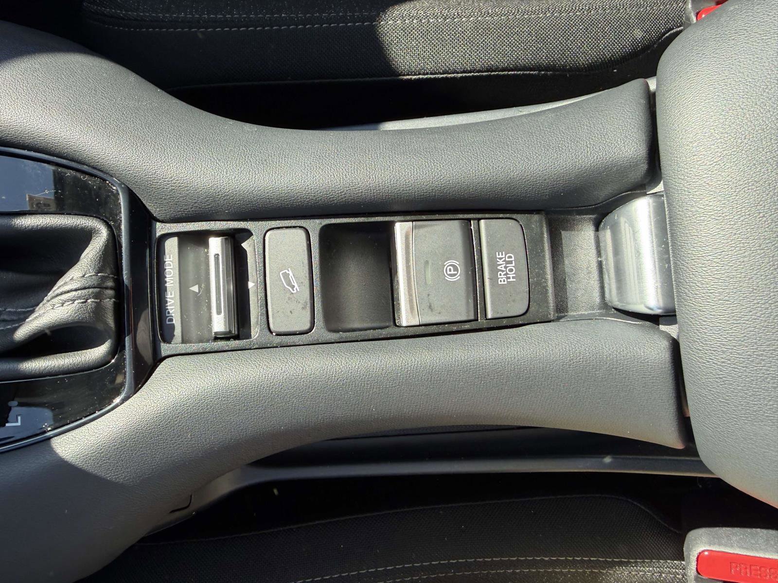 Used 2023 Honda HR-V LX image 19