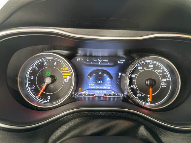 Used 2019 Jeep Cherokee Limited AWD/4WD image 9