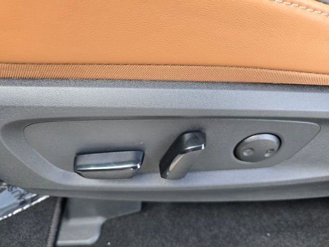 Used 2025 Nissan Pathfinder Platinum image 24