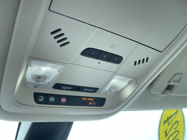 Used 2024 Buick Enclave Essence image 34