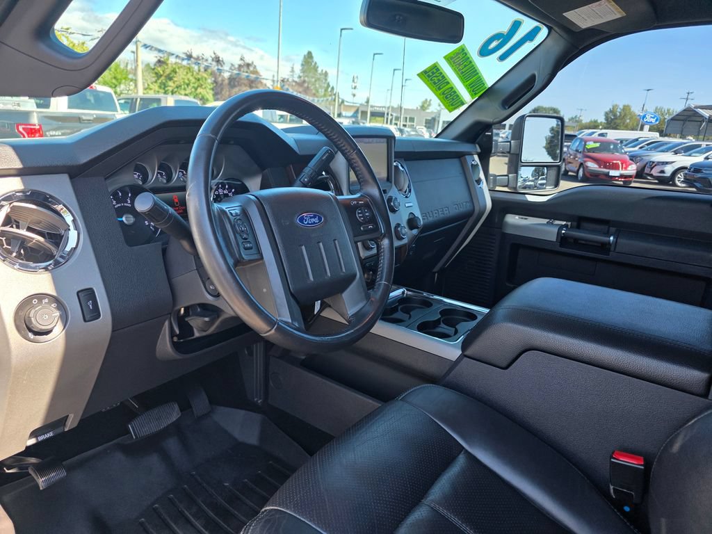Used 2016 Ford F250 Lariat w/ Lariat Interior Package AWD/4WD image 10