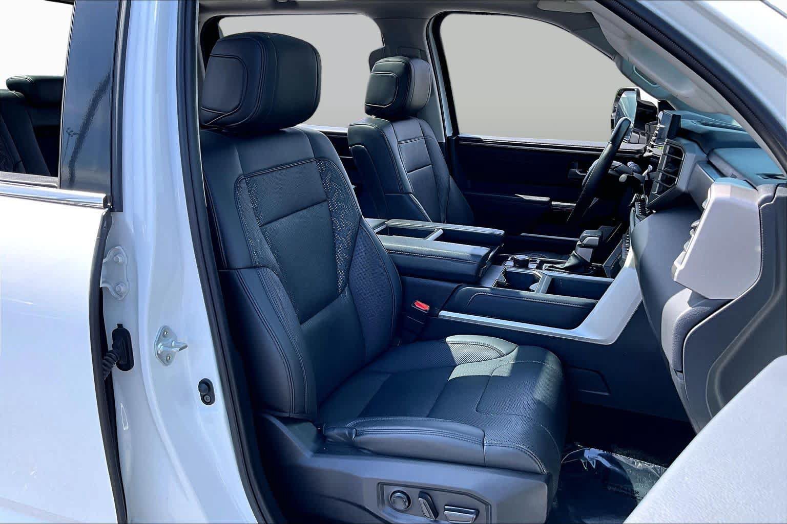 Used 2023 Toyota Tundra Limited w/ Power Package AWD/4WD image 9