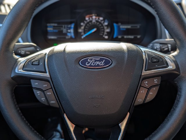Used 2022 Ford Edge Titanium AWD/4WD image 24