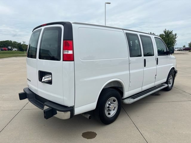 Used 2025 Chevrolet Express 2500 w/ Driver Convenience Package RWD image 33