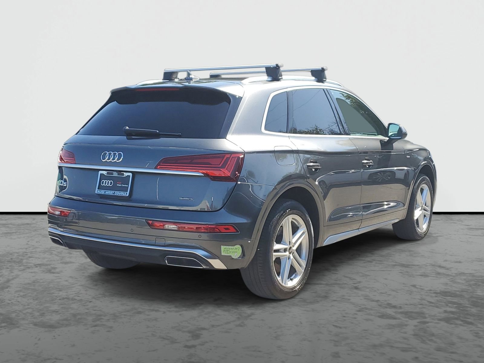 Used 2023 Audi Q5 e Premium w/ Convenience Package AWD/4WD image 4