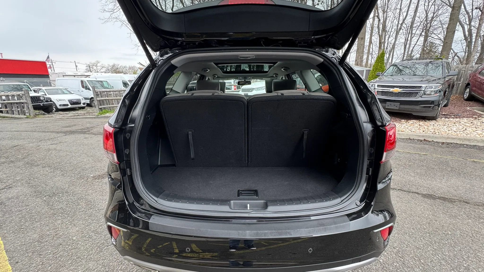 Used 2017 Hyundai Santa Fe AWD image 20