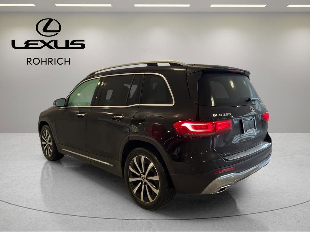 Used 2022 Mercedes-Benz GLB 250 4MATIC image 8