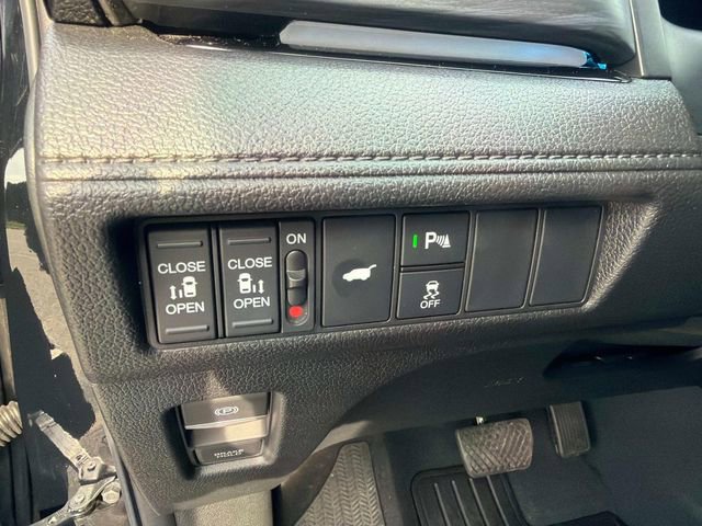 Used 2025 Honda Odyssey Elite image 34