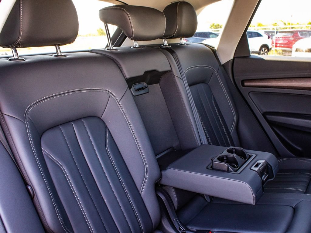 Used 2023 Audi Q5 2.0T Premium w/ Convenience Package AWD/4WD image 39