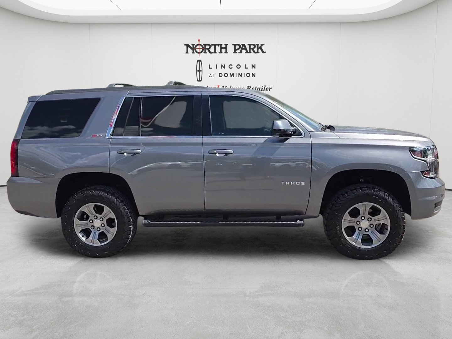Used 2020 Chevrolet Tahoe LT w/ Luxury Package AWD/4WD image 6