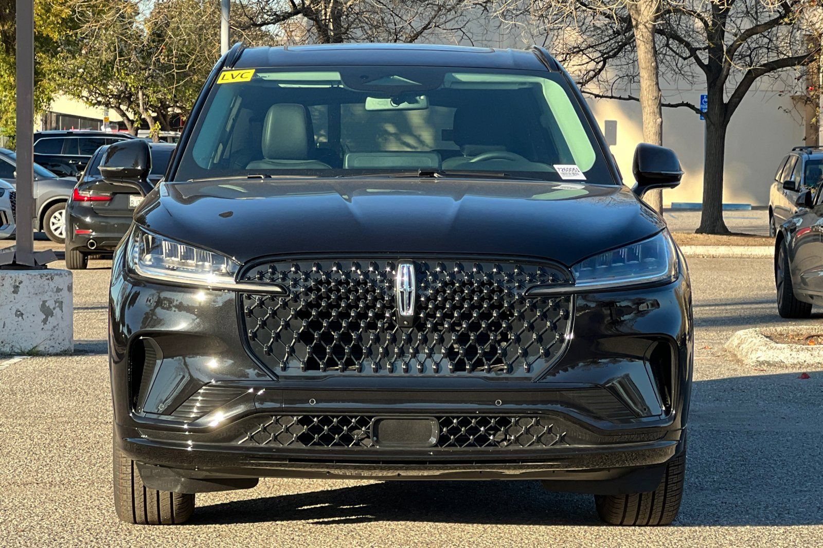 New 2026 Lincoln Aviator AWD w/ Jet Appearance Package image 6