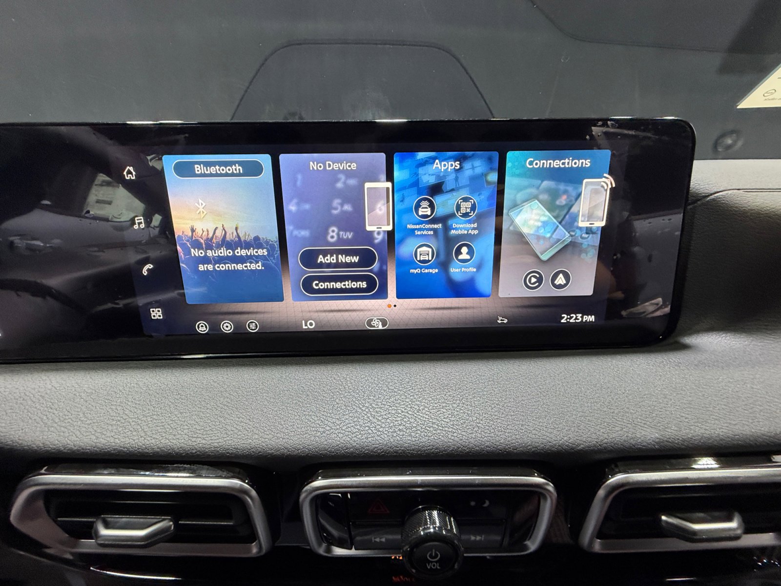 New 2026 Nissan Sentra SR w/ Floor Mat Package FWD image 28