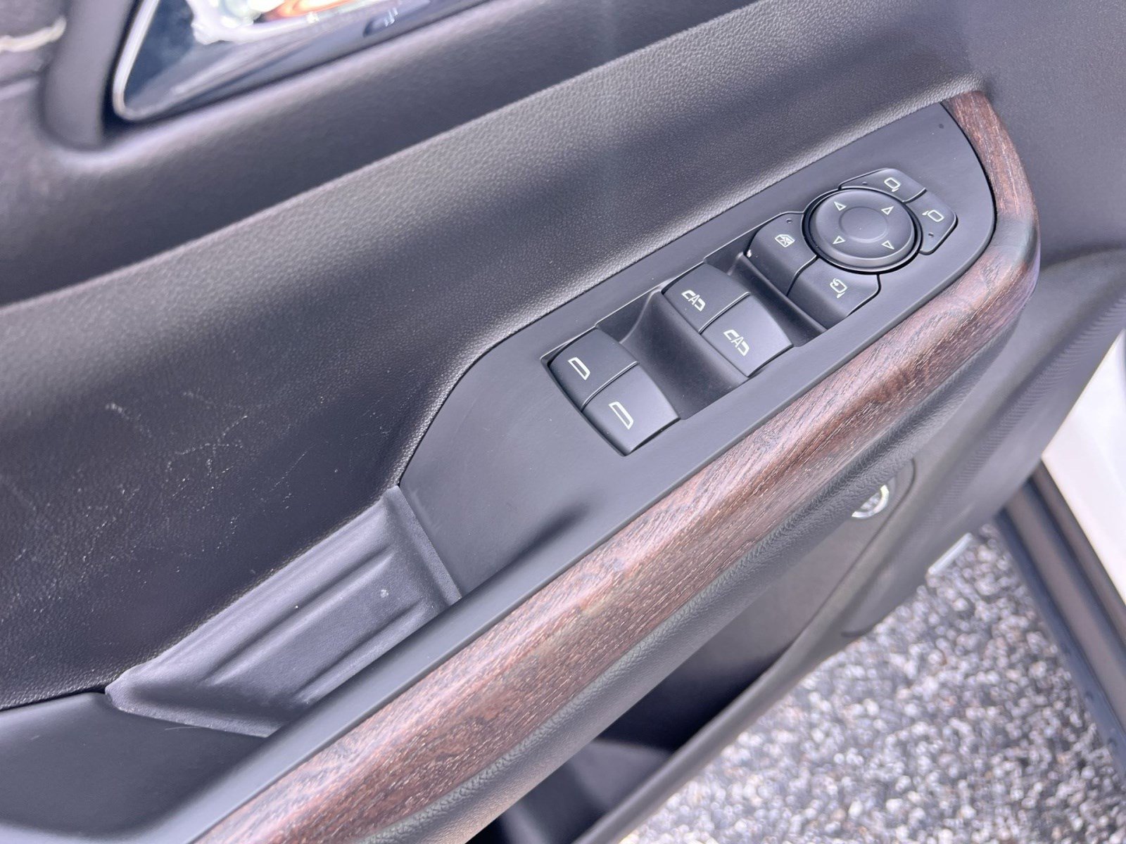 Used 2023 GMC Acadia Denali w/ Denali Technology Package image 14