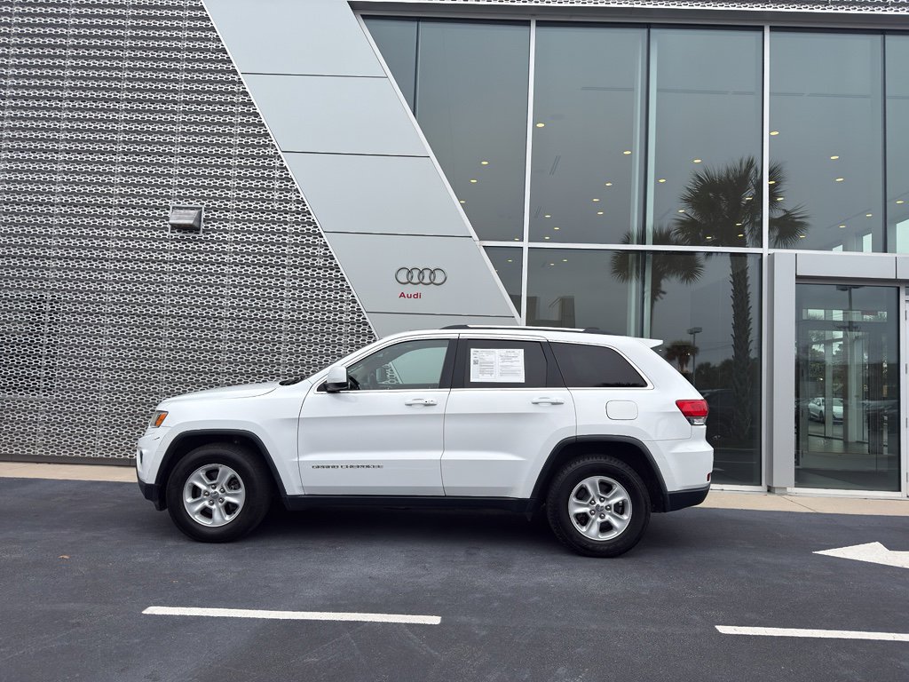 Used 2016 Jeep Grand Cherokee Laredo w/ Quick Order Package 23E image 3