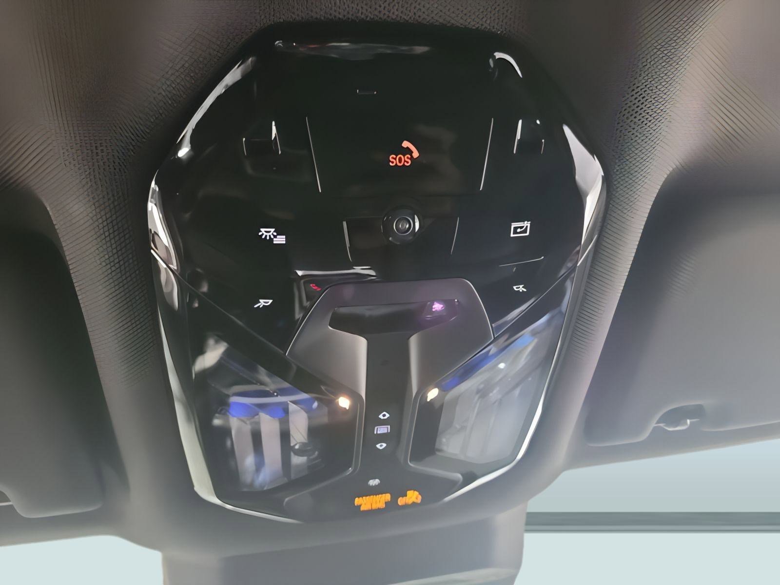 Used 2025 BMW 760i xDrive w/ Executive Package image 26