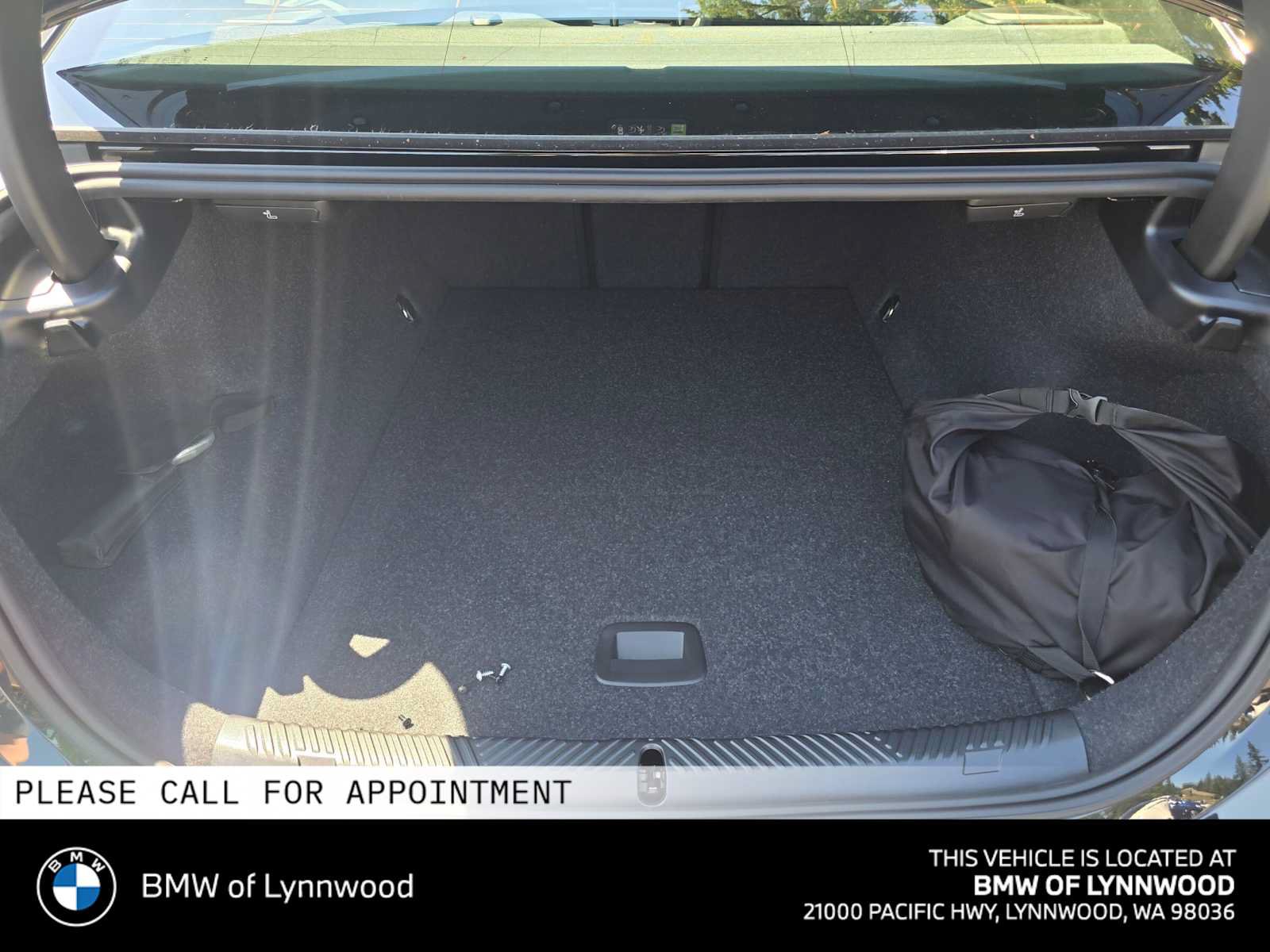 New 2027 BMW i5 xDrive40 AWD/4WD image 14