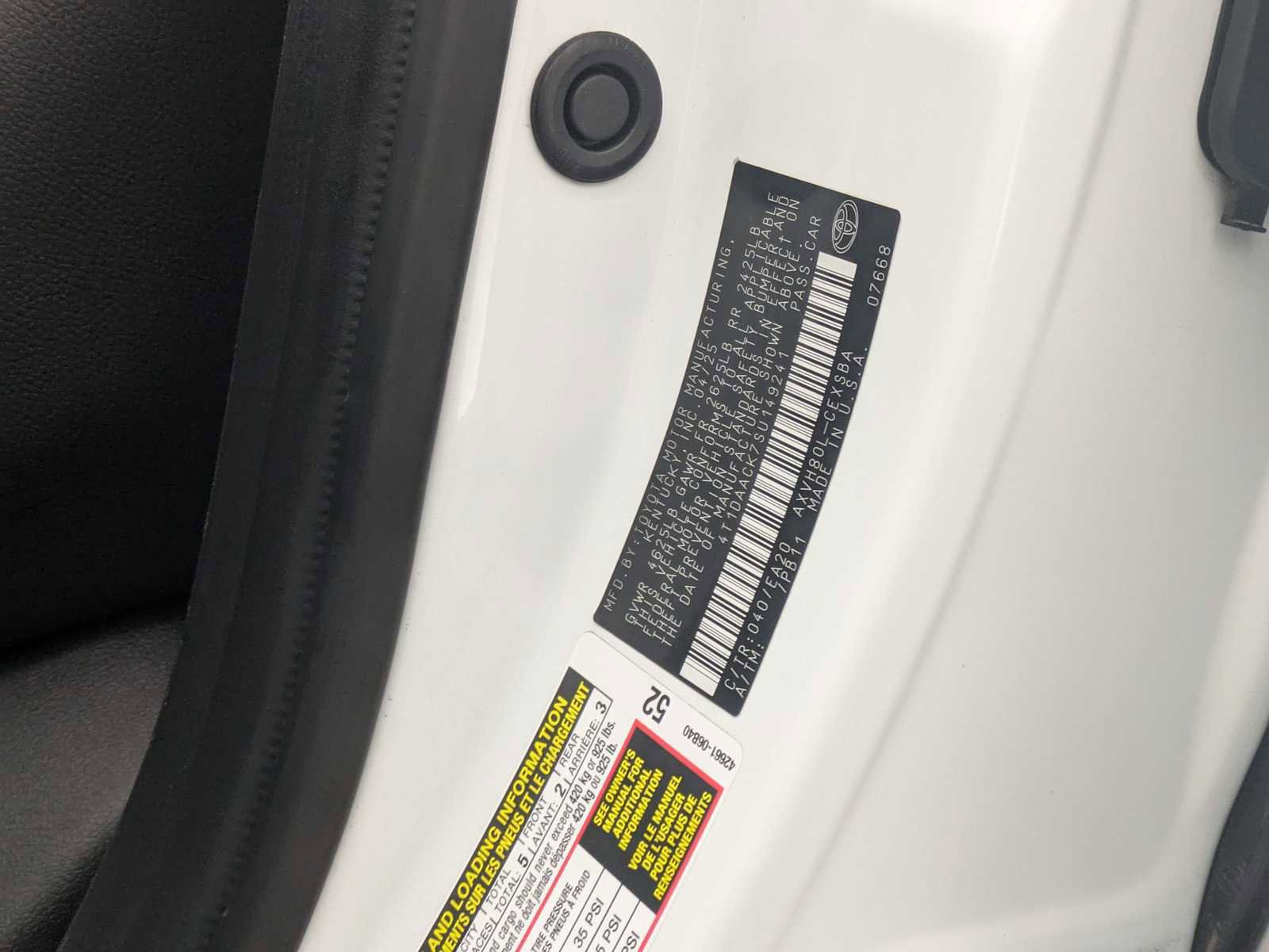 Used 2025 Toyota Camry SE image 35