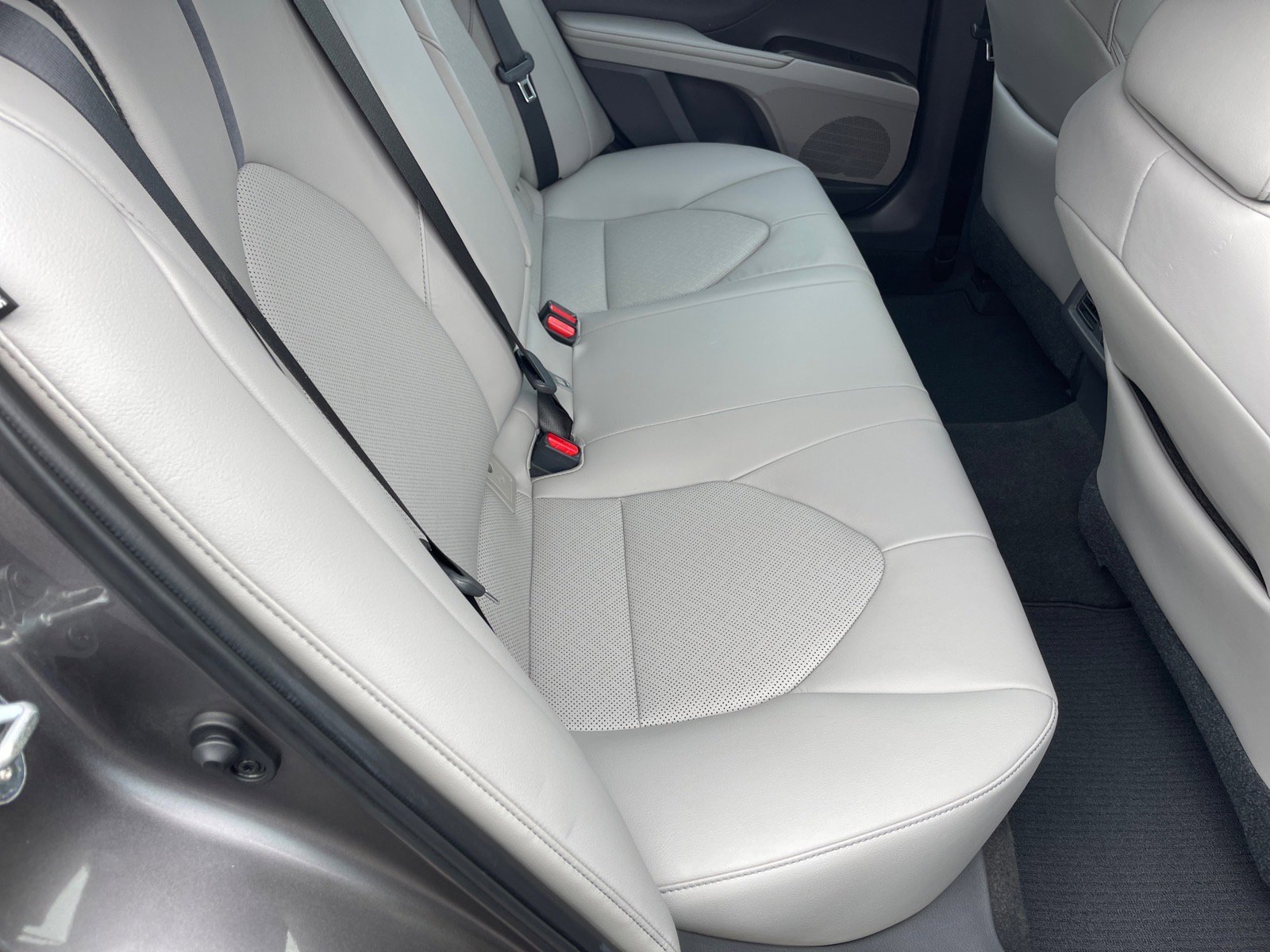 Used 2021 Toyota Camry XLE image 18