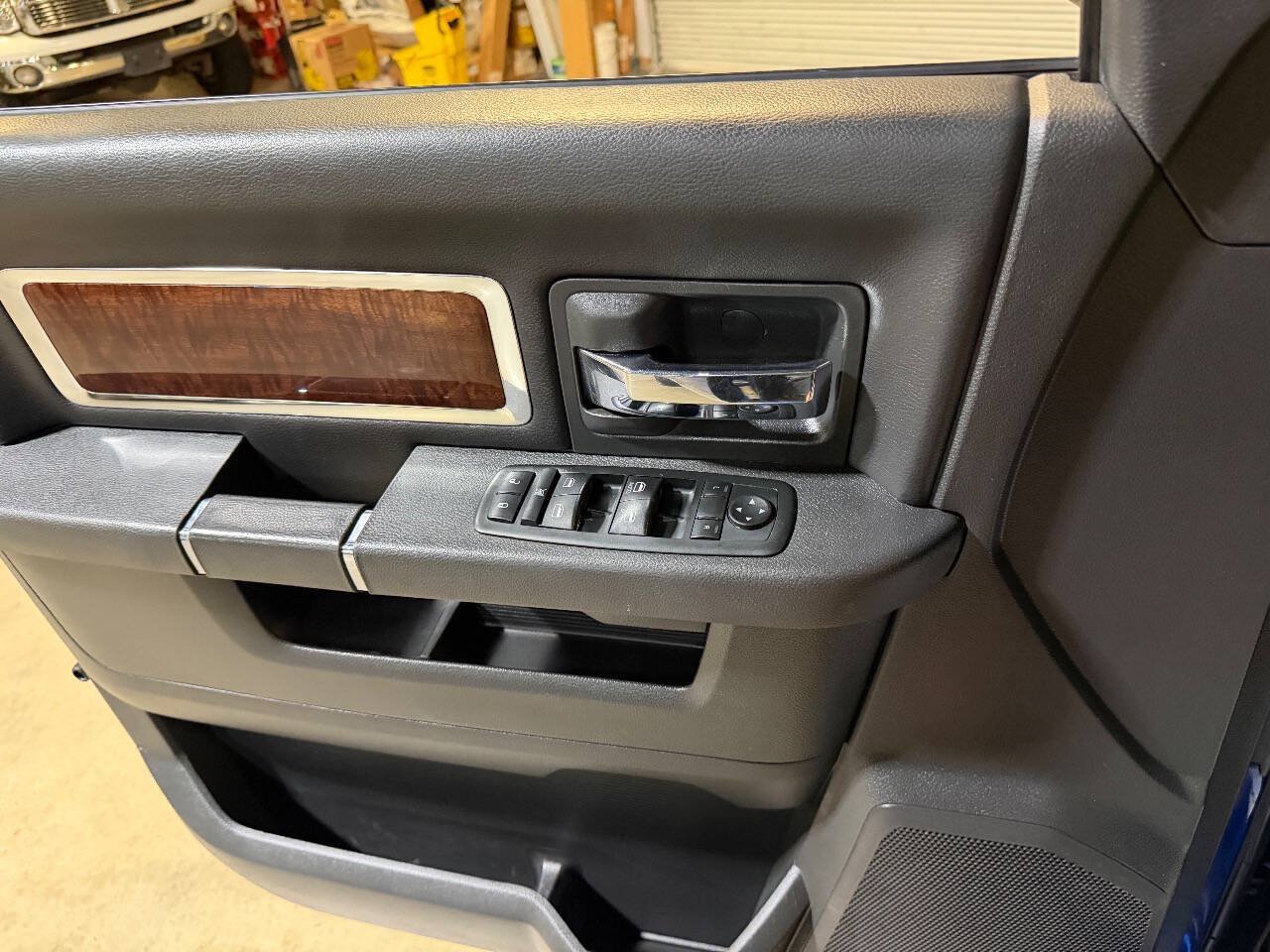 Used 2011 RAM 3500 Laramie w/ Cold Weather Group AWD/4WD image 29