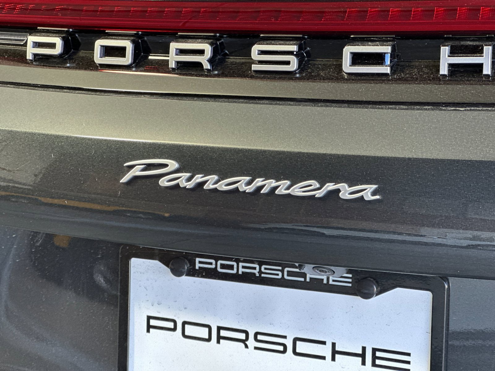 Used 2025 Porsche Panamera image 34